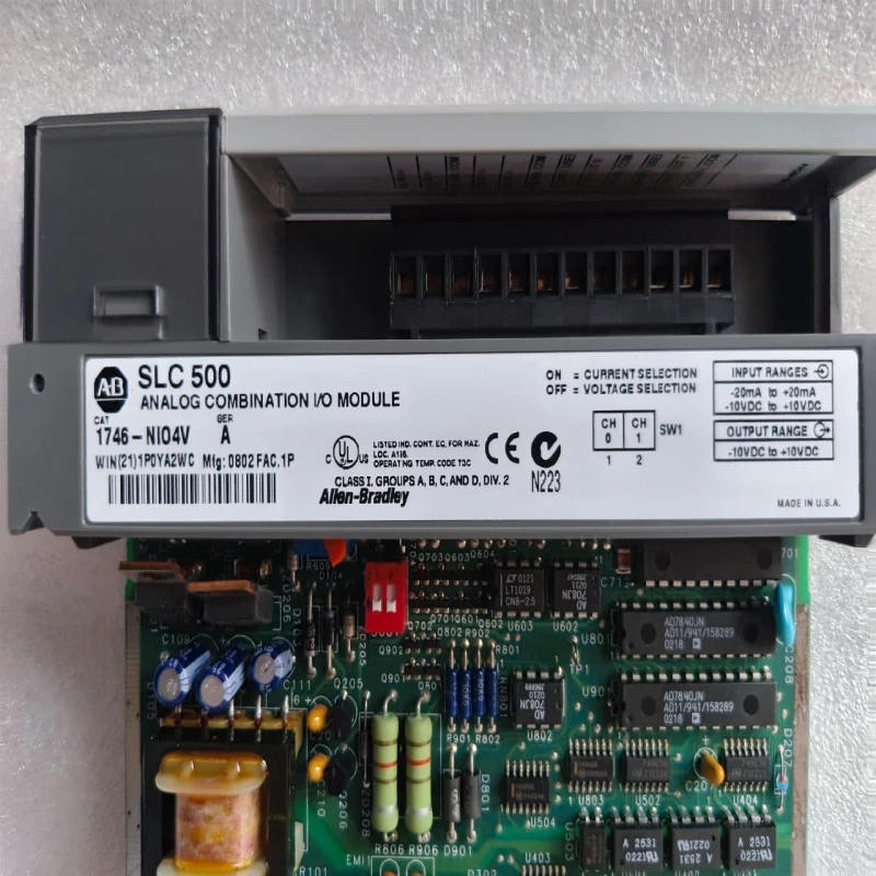 Allen-Bradley 1746-OB16 SLC 500 16-Point 24V DC Source Output Module thumbnail 7094